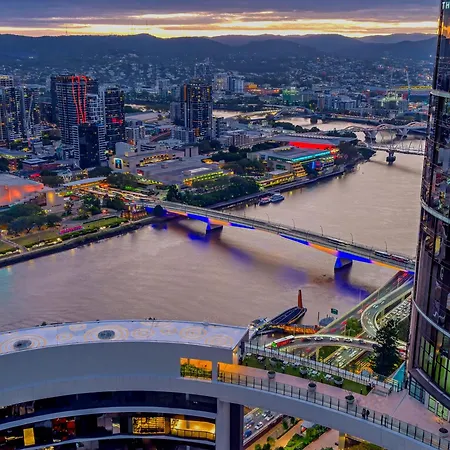River Glow At Queens Wharf Level 43 Including Parking, Pool, And Views Brisbane