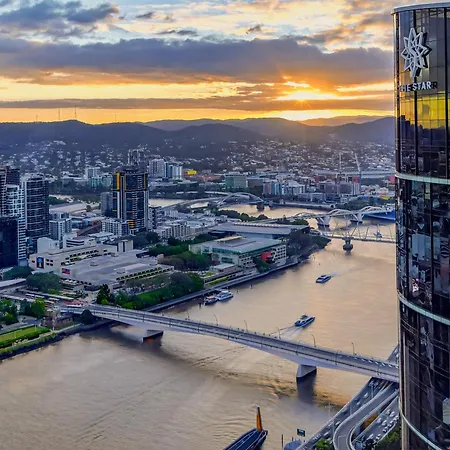 River Glow At Queens Wharf Level 43 Including Parking, Pool, And Views Apartment Brisbane