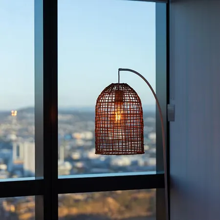 Huge 3bed 3bath Skyhigh View * Brisbane