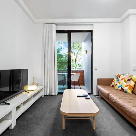 Trendy Teneriffe - 1bed -1bath - 1car - Balconies Brisbane