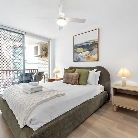 Spacious 1br Near Hospital, Qut And Cbd With Parking! Apartment Brisbane