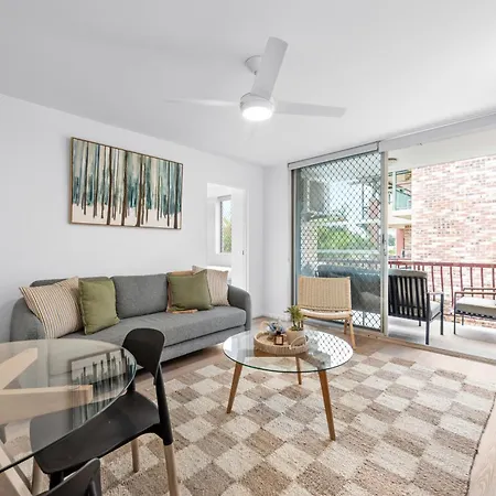 Stylish And Comfy 2br In Medical District With Parking *
