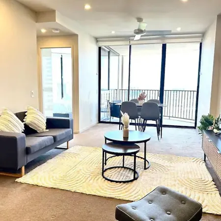 Apartment Elevated Cbd Living 2br With Skyline Views Brisbane