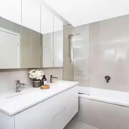 Park Ave Retreat - 3 Carparks, Wifi, Bbq, King Bed * Brisbane