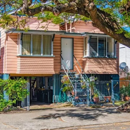 Apartment Leafy Retreat By New Farm Park *