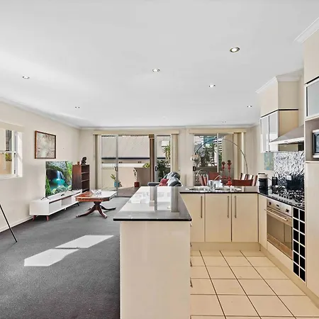 Stylish Escape Free Parking For 2 Walk To Cbd *