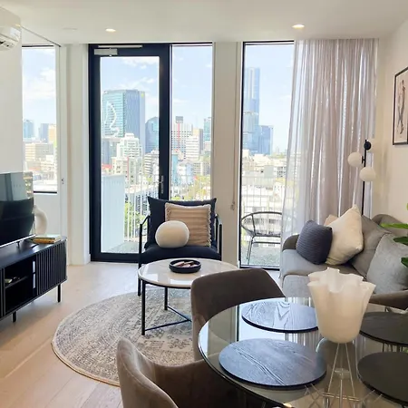 Spacious 2bed 2bath With Views * Brisbane
