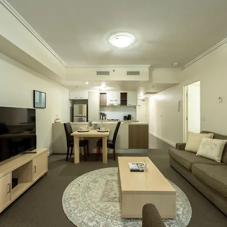 Apartment Fantastic Cbd 2br Parking Steps To Action *