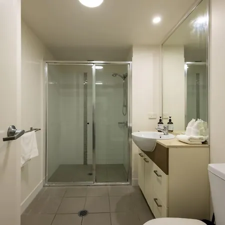Fantastic Cbd 2br Parking Steps To Action Apartment