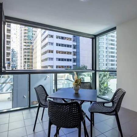 Fantastic Cbd 2br Parking Steps To Action Apartment *