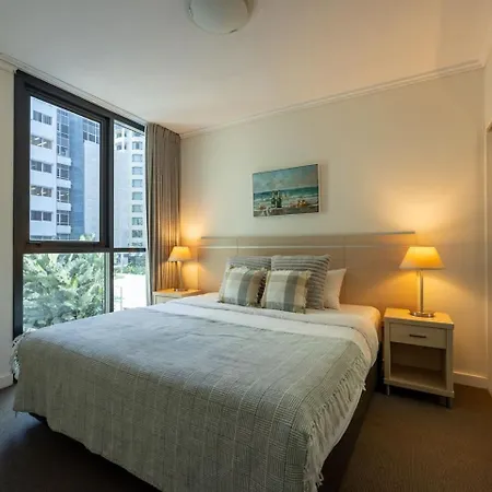 Fantastic Cbd 2br Parking Steps To Action Apartment Brisbane