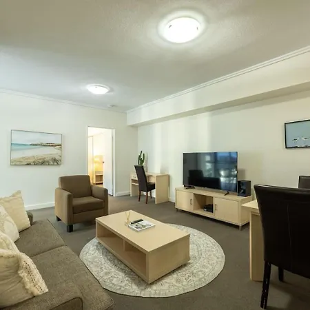 Apartment Fantastic Cbd 2br Parking Steps To Action