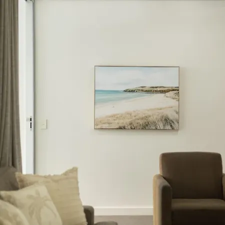 Apartment Fantastic Cbd 2br Parking Steps To Action *