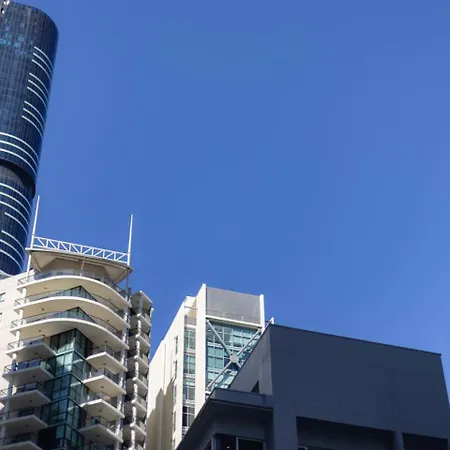 Apartment Fantastic Cbd 2br Parking Steps To Action Brisbane