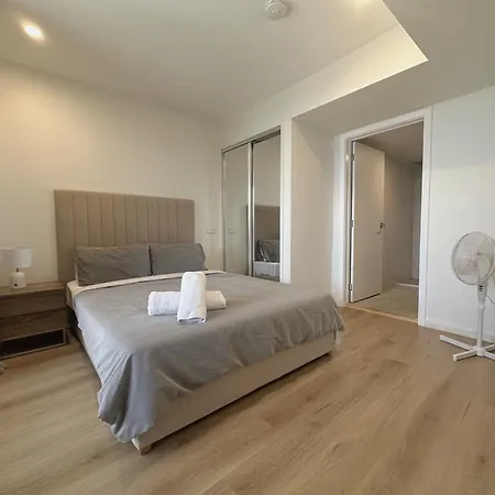 Modern Luxury Gabba