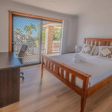 6bed Macgregor Holiday home