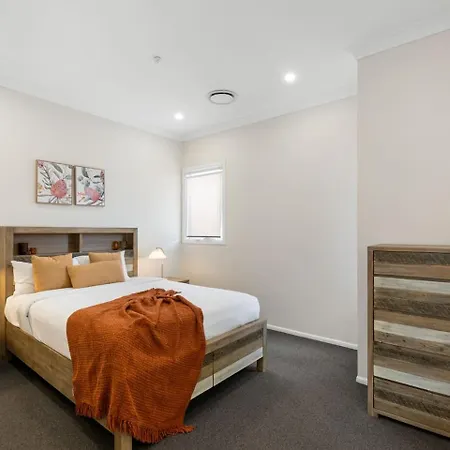 Spacious 4-bedroom Bardon Retreat Across 2 Levels