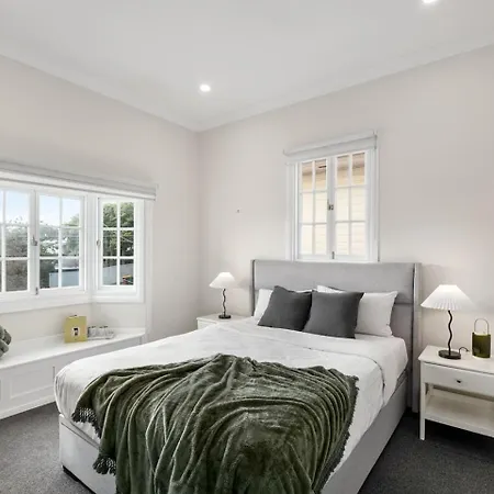 Spacious 4-bedroom Bardon Retreat Across 2 Levels Brisbane