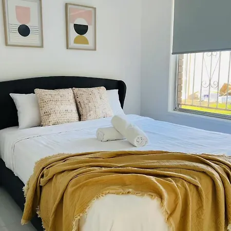 Spacious 4br Family Prime Sunnybank Location Holiday home *