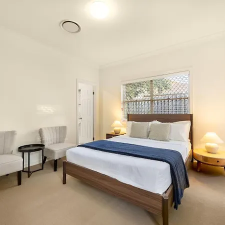 Holiday home Cozy Hub Near Food Fusion Family Business Ideal *