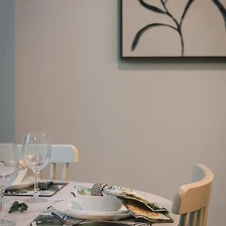 3br Urban For Families And Groups Apartment