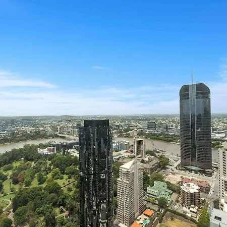 Cbd Luxe Pad Skytower Pool & Gym Apartment