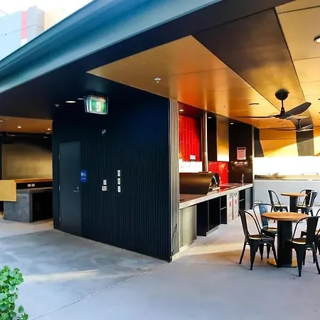 Apartment Sunny & Convenient, Terraces Bowen Hills *