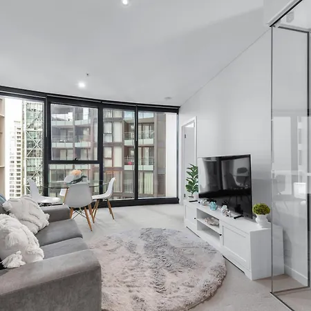 Apartment Stylish 2br - Tallest Building In Pool, Gym *