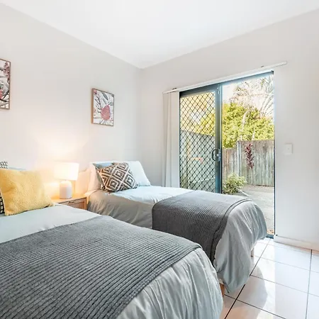 Inner New Farm 3-bed Townhouse With Yard