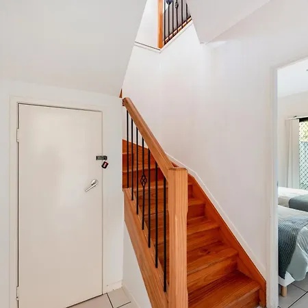 Inner New Farm 3-bed Townhouse With Yard