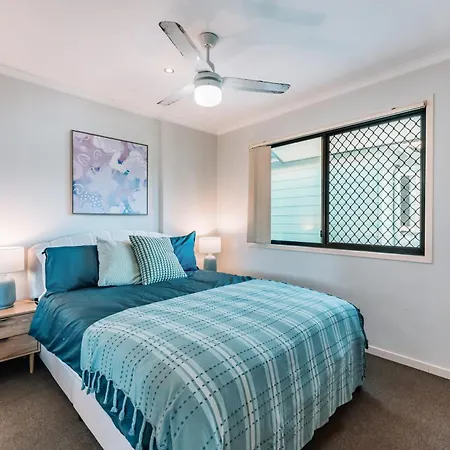 Inner New Farm 3-bed Townhouse With Yard Brisbane