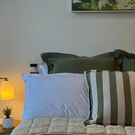 Luxe 2b2b Walk To Sunnybank Market Square Holiday home