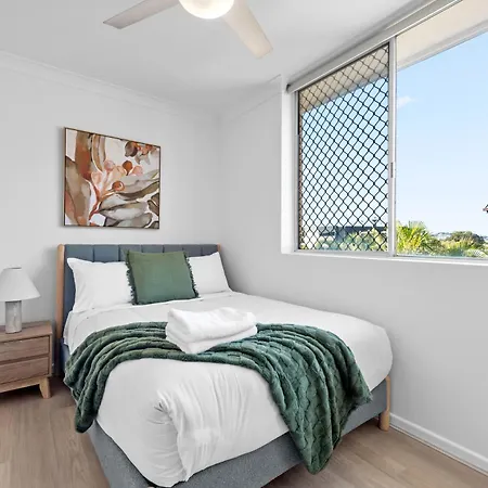 Comfy 2br Near Hospitals, Qut And Cbd With Parking! Apartment *