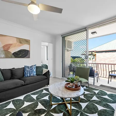 Apartment Comfy 2br Near Hospitals, Qut And Cbd With Parking!