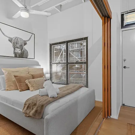 Woolstore Riverfront Teneriffe * Brisbane