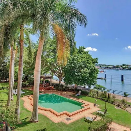 Woolstore Riverfront Teneriffe Apartment