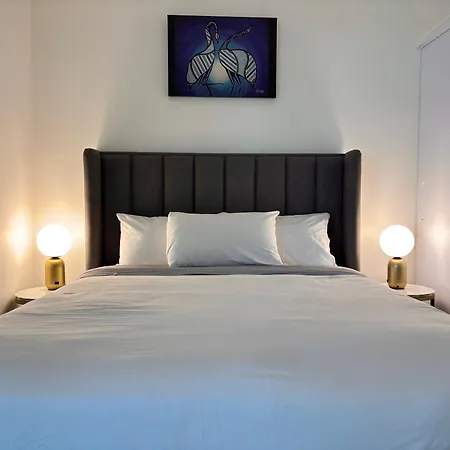 Brisbane's Highest Rated 3 Bedroom Luxury -above 60th Floor- Incredible Views In Skytower, Brisbane's Tallest Building -complimentary Wifi, Drinks, Snacks & Streaming Access Brisbane