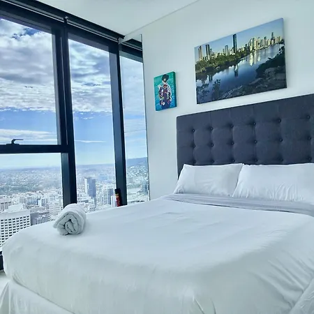 Brisbane's Highest Rated 3 Bedroom Luxury -above 60th Floor- Incredible Views In Skytower, Brisbane's Tallest Building -complimentary Wifi, Drinks, Snacks & Streaming Access