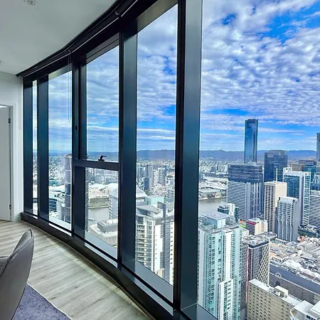 Brisbane's Highest Rated 3 Bedroom Luxury -above 60th Floor- Incredible Views In Skytower, Brisbane's Tallest Building -complimentary Wifi, Drinks, Snacks & Streaming Access * Brisbane