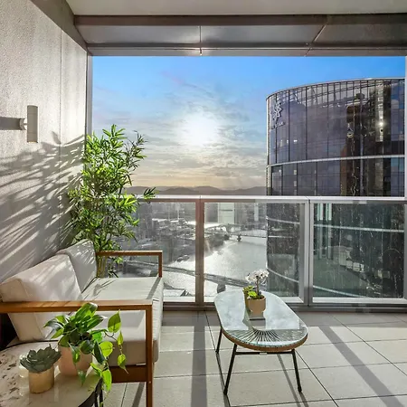 Iconic Views - Queen's Wharf 1br - Casino & South Bank Apartment *