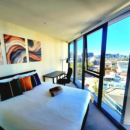 Location And Splendid Views *