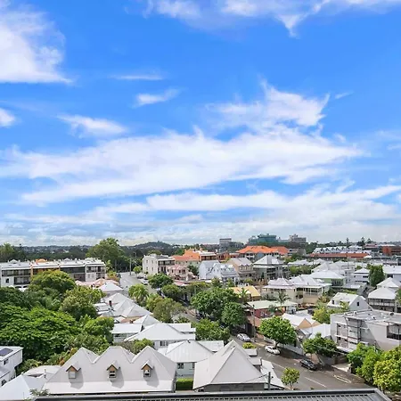 Apartment Bright Cbd 2 Bedroom Resort-style Escape Brisbane