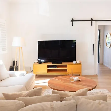 Beautiful Queenslander Getaway Holiday home *