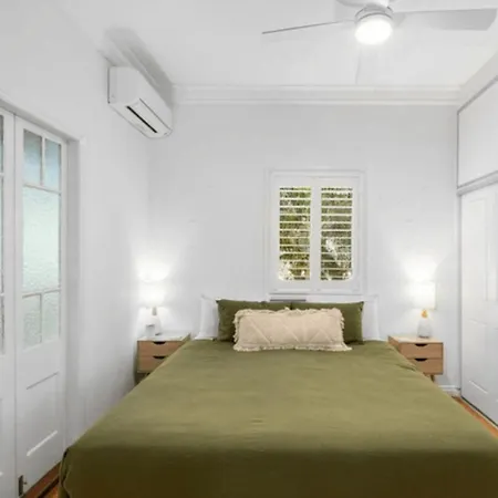 Beautiful Queenslander Getaway Holiday home Brisbane