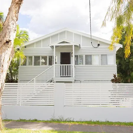 Beautiful Queenslander Getaway Holiday home