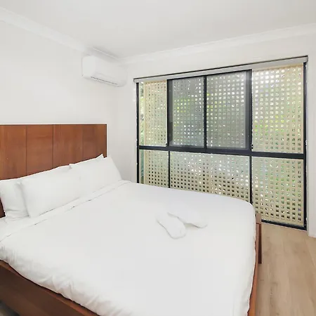 Sunny St Lucia With 5 Beds & Free Parking Brisbane