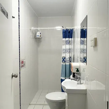 197 Shafston Ave Kangaroo Point Qld 4169 *