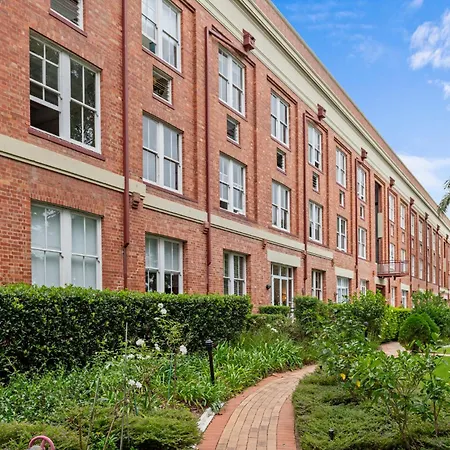 Woolstore Riverfront Teneriffe * Brisbane