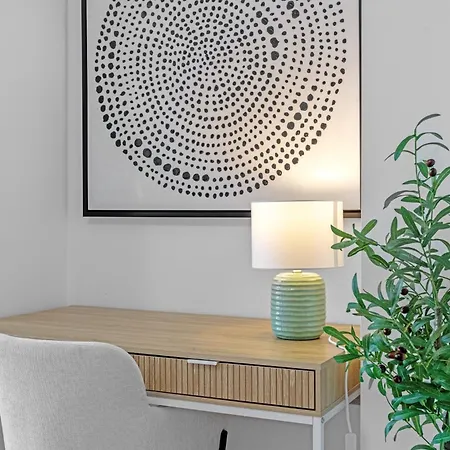 Modern Southbank Parklands Retreat
