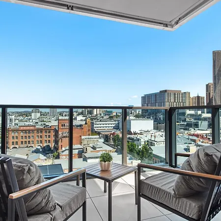 Luxe 3br With Views, Car Park And Rooftop Pool Apartment Brisbane